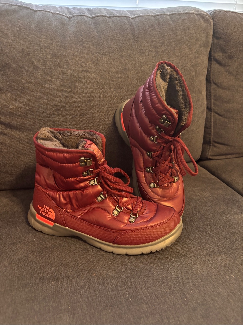 The North Face Women’s Maroon Lace-Up Puffy Boots